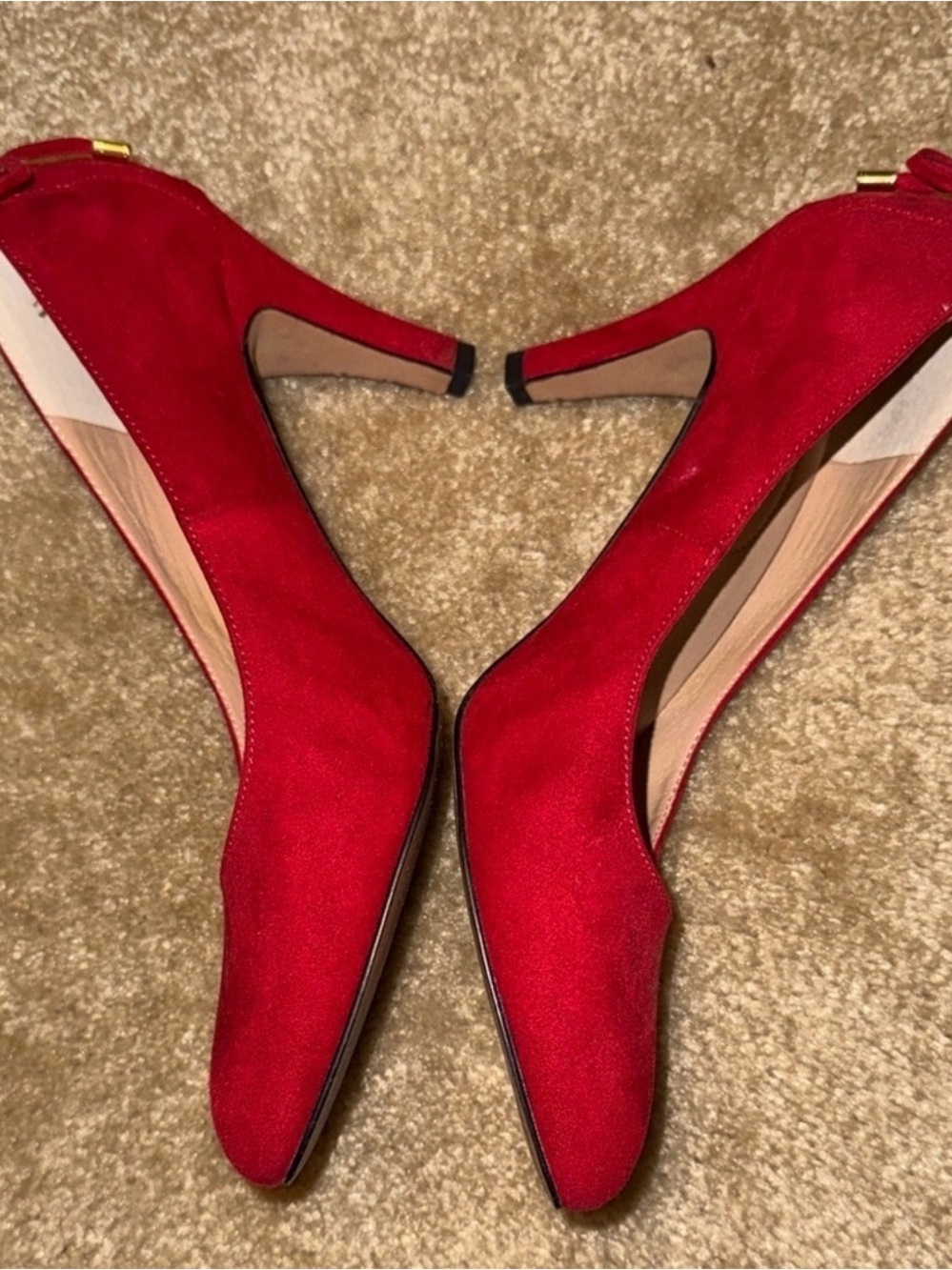Kelly & Katie Red Pointed-Toe Bow-Back Heels - Picture 2 of 6